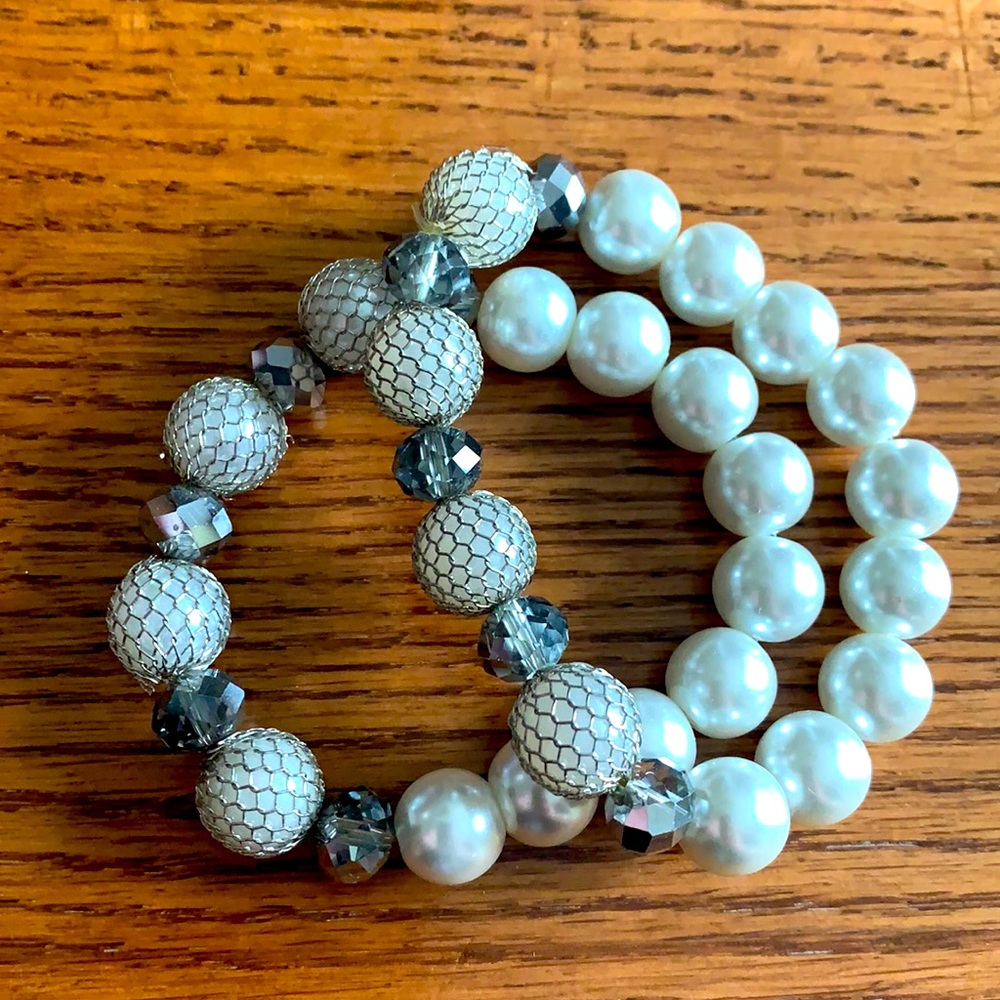 Pearl beaded bracelets